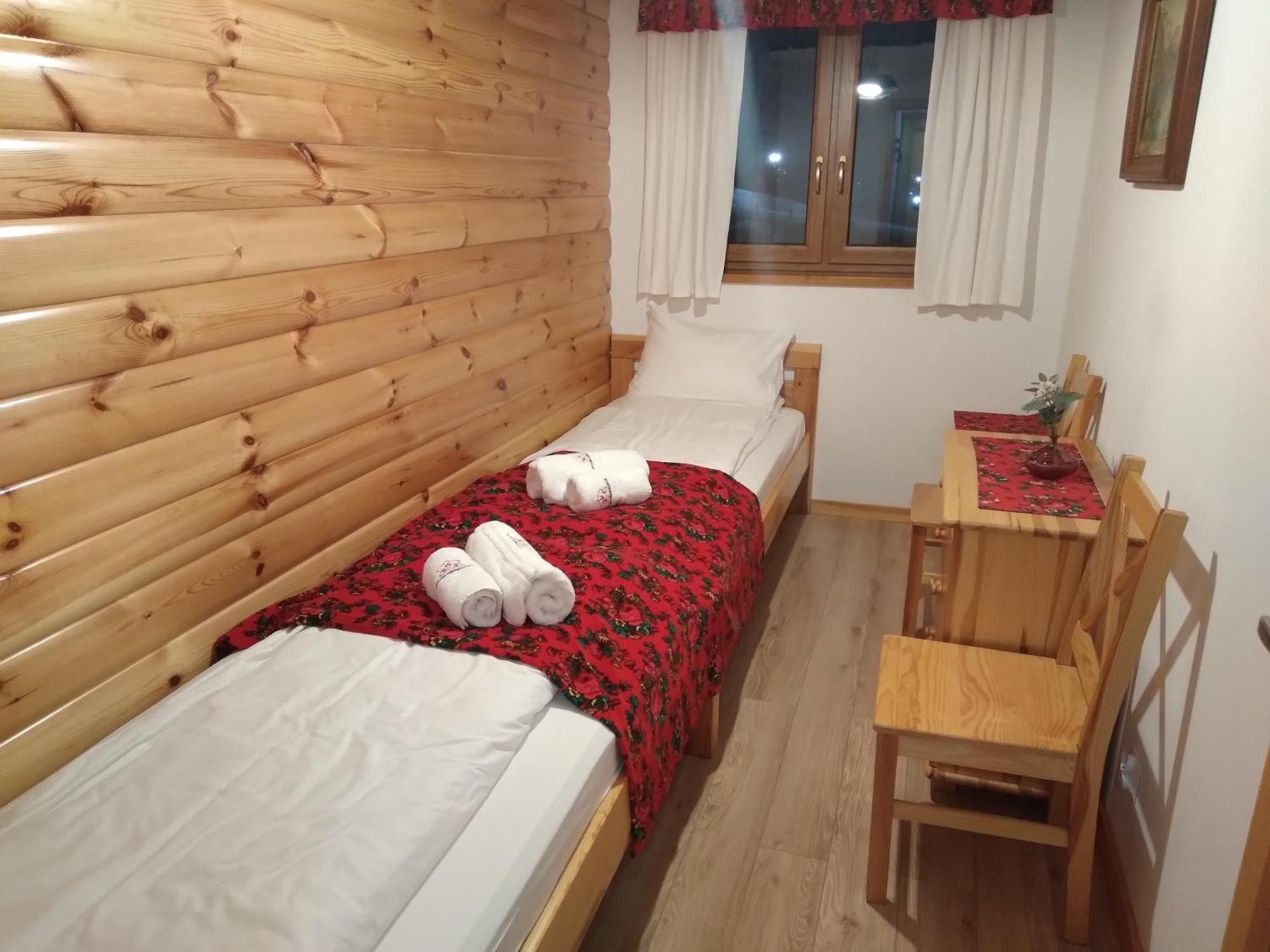 Ostoja Gromadzyn Apartment Ustrzyki Dolne Ngoại thất bức ảnh